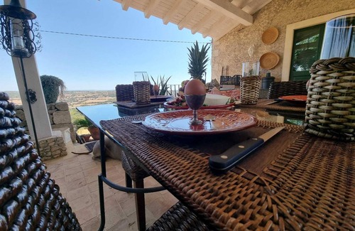 Canicattini Bagni Villa | Sicilian villa surrounded by greenery