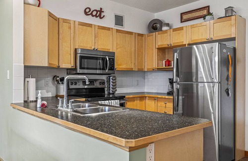 Canmore Condo | Side-by-Side Canmore Condos for 12🧡4 Bdrm/4Bath-Spectacular View☀️Pool/Hot Tub