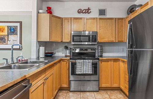 Canmore Condo | Side-by-Side Canmore Condos for 12🧡4 Bdrm/4Bath-Spectacular View☀️Pool/Hot Tub