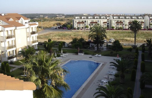Kemer Mahallesi Apartment | Side Hill Four