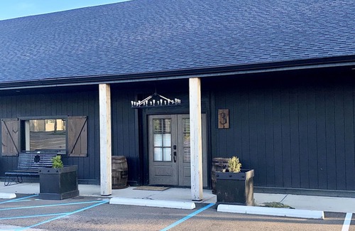 Sheridan House | Sidelines @ Grand Park Game Room Basketball Court Sleeps 13+