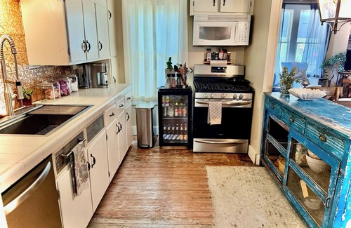 Fayetteville Cottage | Sideways Cottage, 3 br, firepit & cowboy pool 7 miles from Round Top