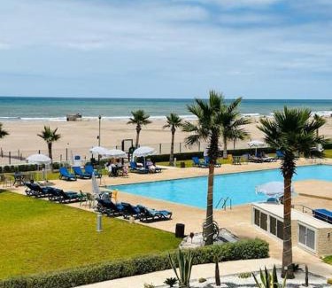 Lamharza Essahel Apartment | Sidi Rahal Front mer, piscine & accès direct plage