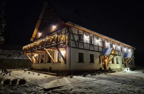 Lesna Apartment | Siedlisko Hortensjowe Wzgórza Szyszkowa 61, 59-820 Leśna - Apartament Janina