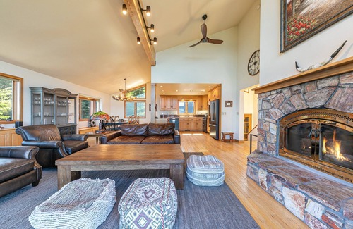 Tahoma House | Sierra at Rubicon - 3 BR, Panoramic Lake Views, Private Hot Tub HOA Private Beach!
