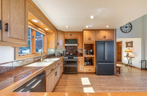 Tahoma House | Sierra at Rubicon - 3 BR, Panoramic Lake Views, Private Hot Tub HOA Private Beach!