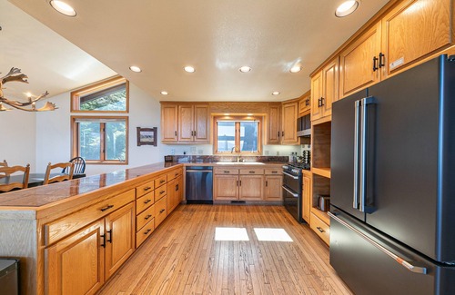 Tahoma House | Sierra at Rubicon - 3 BR, Panoramic Lake Views, Private Hot Tub HOA Private Beach!