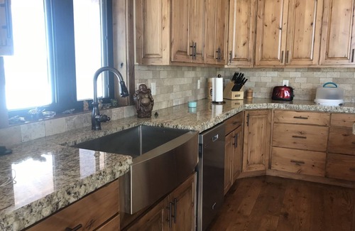 Island Park Cabin | Sierra Azul* 2Br, 2Ba, Sleeps 4, Fire Pit, Bbq Grill, Wifi, Satellite Tv