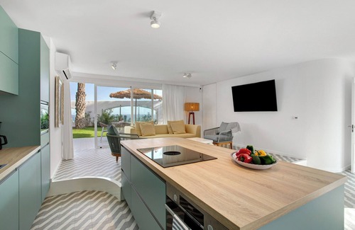 Playa del Ingles House | 'Sierra Del Mar - 12 Personen' with Sea View, Private Pool and Wi-Fi