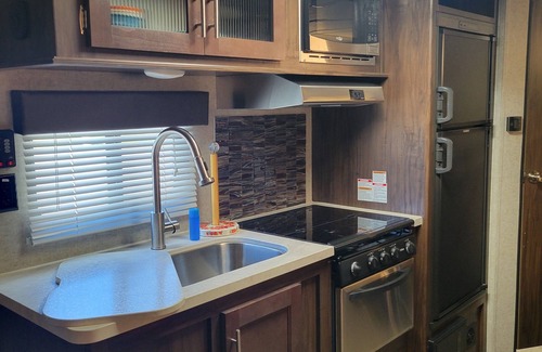 Tuolumne House | Sierra Nevada Getaway, Charming 2-bedroom RV in Sonora