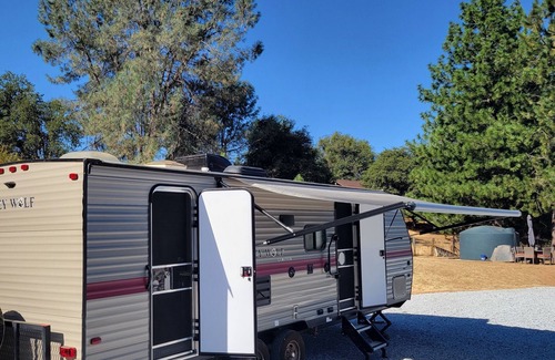 Tuolumne House | Sierra Nevada Getaway, Charming 2-bedroom RV in Sonora