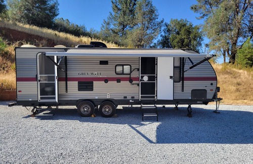 Tuolumne House | Sierra Nevada Getaway, Charming 2-bedroom RV in Sonora