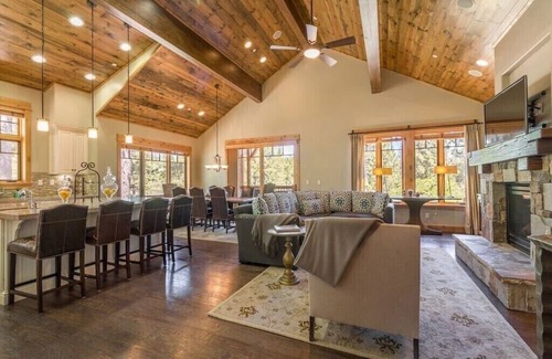 Ponderosa Palisades House | Sierra Sanctuary, 4 BDR in Schaffer's Mill Lake Tahoe, Golf & Club Amenities!