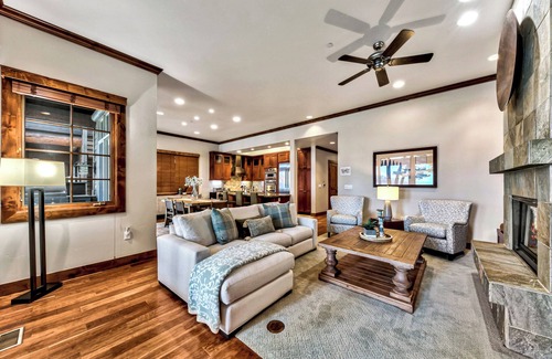 Sierra Shores Condo | Sierra Shores Five - Lakefront Comfort, Pool, Spa, Gym, A/C!