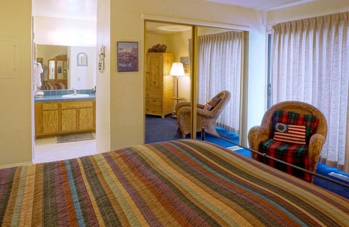 June Lake Apartment | Sierra Suns 10