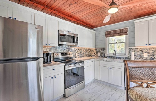 Siesta Key Village House | Siesta Key Village Home < Half Mi to Beach!