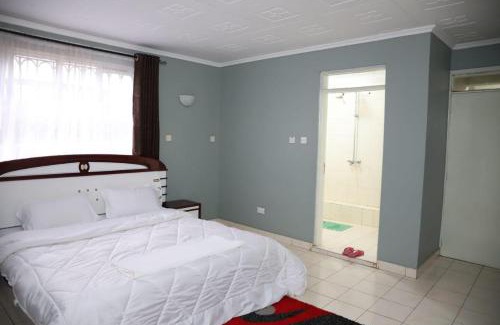 Ruiru House | Sifa House - The Family Damside Escape with Amazing Views