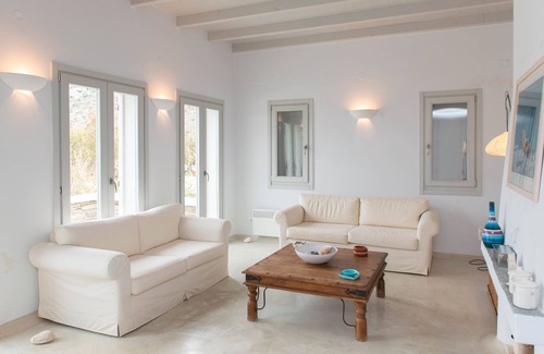Kamares House | Sifnos Cycladic villa