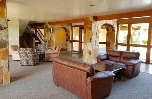 Wolf Creek House | Siggi's Longhorn Lodge