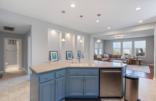Harbor House | Signal Hill Luxury Home With Pool, Jacuzzi & Panoramic Views