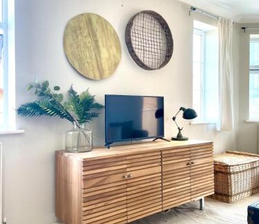 Swindon Apartment | Signal Rest