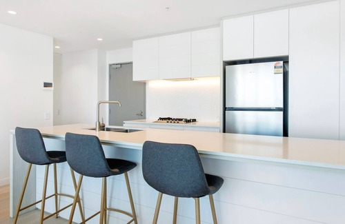 Broadbeach Apartment | Signature Broadbeach Ocean Views Apartment - CoastHM