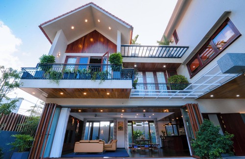Son Tra Villa | Sila Mandala Villa - Luxurious 5-bedroom villa with WiFi, AC in fabulous Đà Nẵng