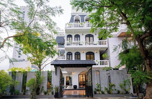 Son Tra Villa | Sila Vana Villa - Spacious 7-bedroom villa with AC, WiFi in enchanting Đà Nẵng