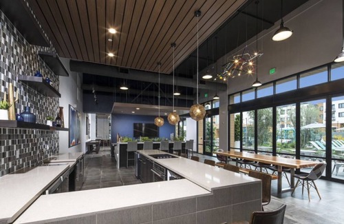 Menlo Park Condo | Silicon Valley Apt with Luxury Amenities