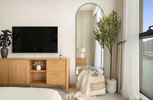 Al Safa Apartment | Silkhaus Canalside 2BR with Maid room in Canal Front Residence