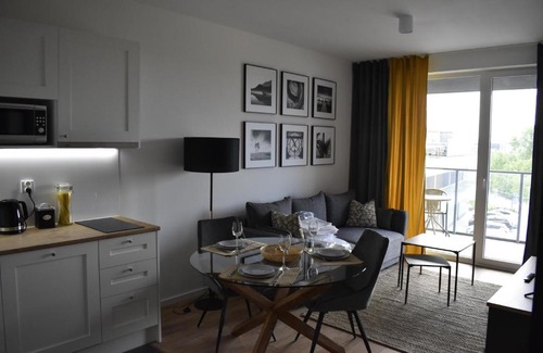 Witomino Apartment | Silver Apartament Modern Tower ATAL