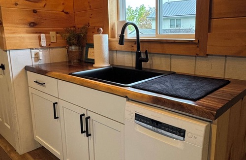 Perry House | SILVER LAKE STUDIO - Located on Silver Lake & 9 miles from Letchworth State Park