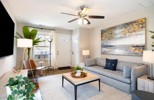Asheville House | Silver Maple by AvantStay Modern Stylish Haven