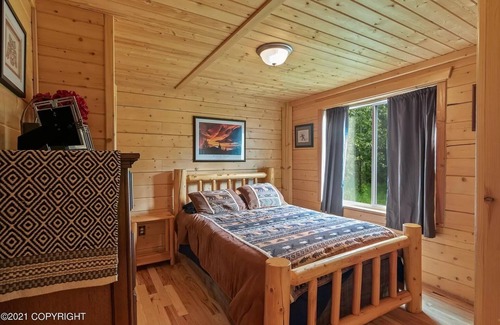 Sterling Cabin | Silver Salmon Lodge