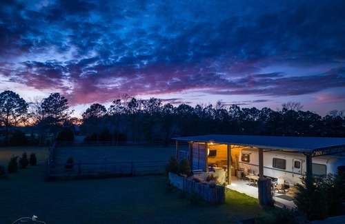 Fairhope House | Silver Star Glamping at its best ! Huge 30ft Airstream with everything and more