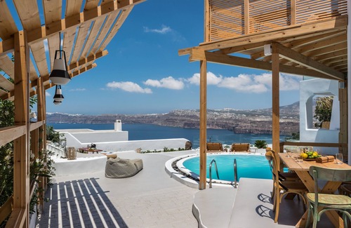 Akrotiri Villa | Silver Suite | Outdoor Pool Hot Tub & Panoramic Caldera View
