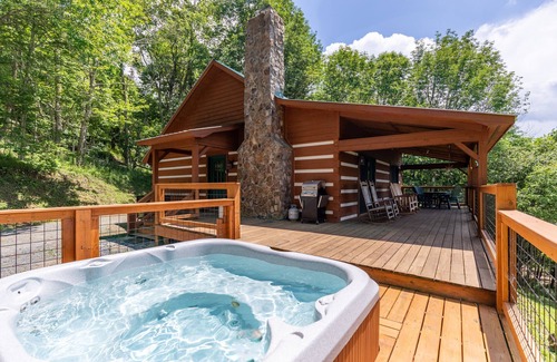 Zionville Cabin | Silverleaf - 30 Mile View, Hot Tub, Close to ASU