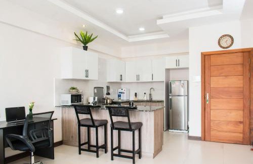 Kilimani Apartment | SILVERSTONE APARTMENT DELUXE 1 Bedroom WITH A VIEW , GYM & POOL - KILIMANI