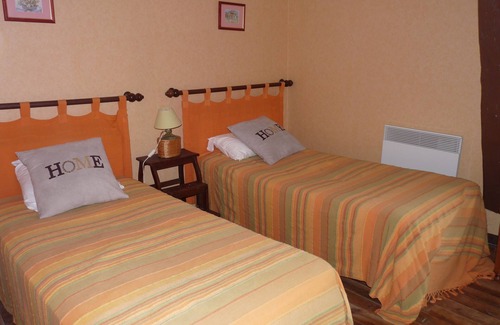 Caillac Cottage | Simple and comfortable 3* gite for 4-6 people
