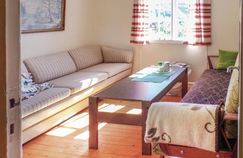 Lindesnes House | Simple and cozy cottage with panoramic views over the Lehnesfjord, which is not only rich in fish, b