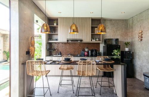 Batubelig Villa | Simple And Magical . VILLA ALMAYA