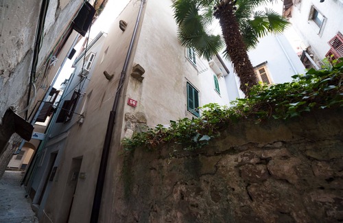 Piran Apartment | Simple charming ap, AC, free WIFI, LCD TV, 25 m2, new bedroom, fully equipped
