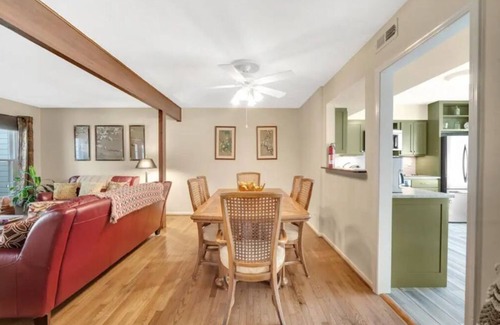 Royal Pines House | Simple comforts of home conveniently located