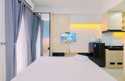 Depok Apartment | Simple Look Studio Transpark Cibubur Apartment By Travelio