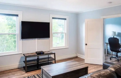 Newburgh Apartment | Simple Modern Elegance with Hudson Valley Mountains backdrop, 3rd Fl