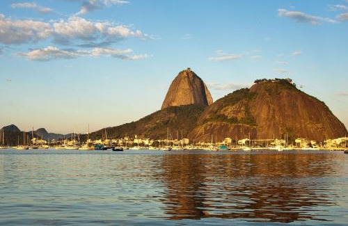 Zona Sul House | Simple single room Botafogo, Copacabana beach