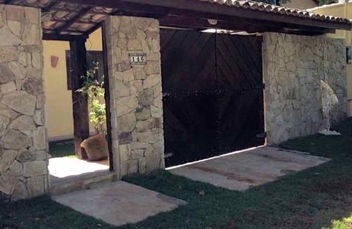 Barra do Sahy House | Simple, stylish and cozy house