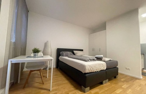 Karlsruhe City Centre Apartment | Simplex Apartments at Ludwigsplatz | suite two