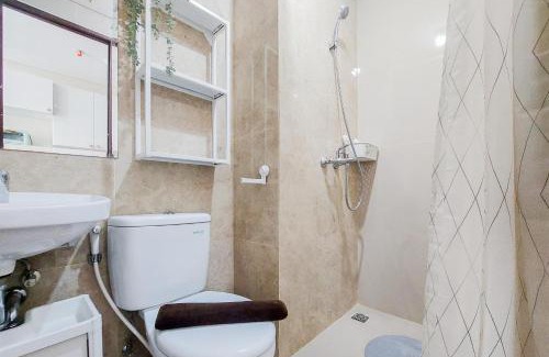 Ciputat Apartment | Simply and Cozy Living Studio Transpark Bintaro Apartment By Travelio