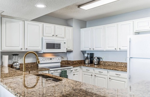 Sheboygan Condo | Simply Stunning LUX Family Style Oceanfront Condo